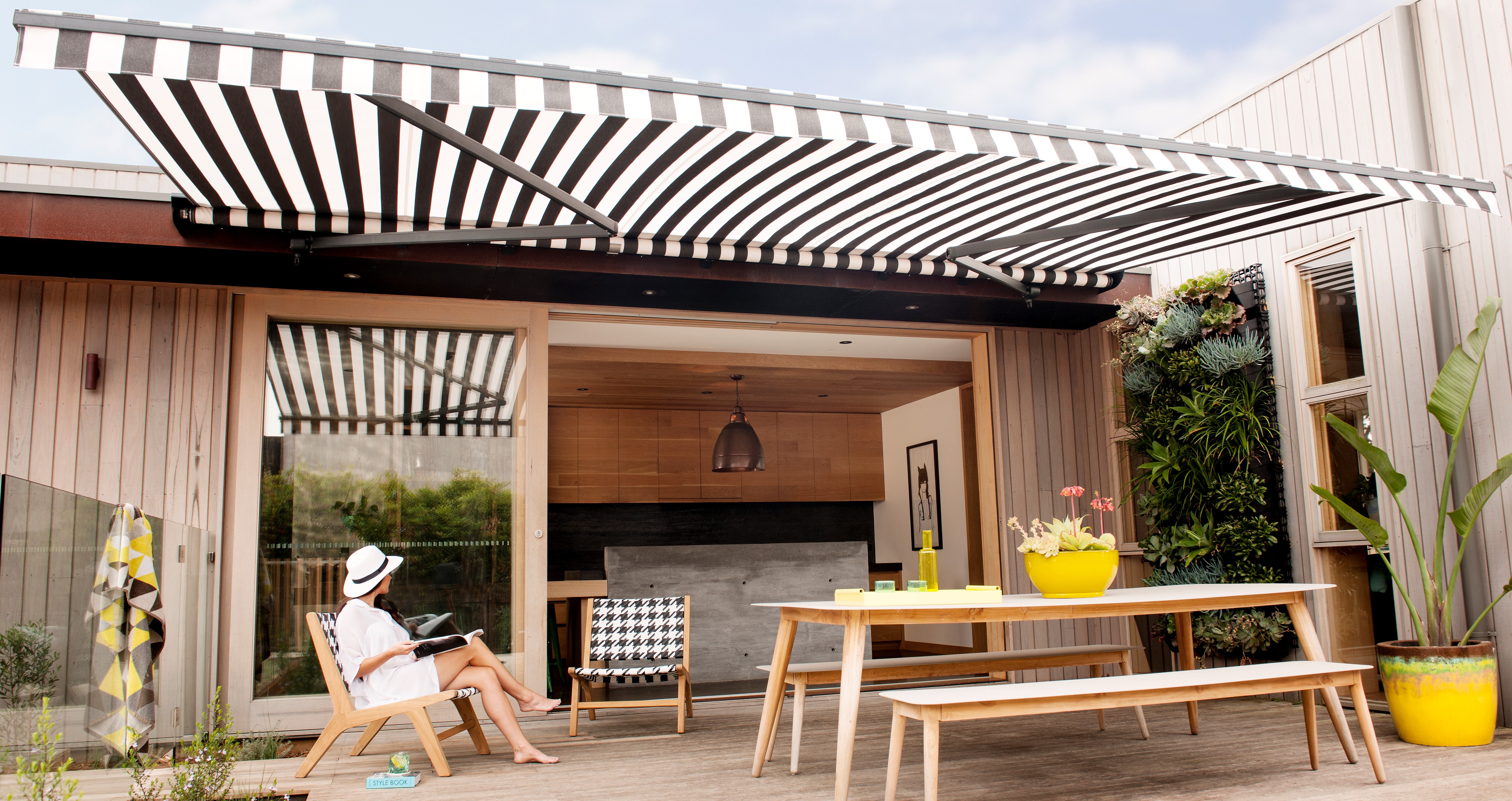 6 Tips to Clean Outdoor Blinds and Canvas Awnings Effectively in Australia